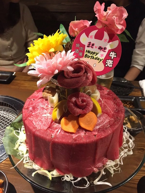 Nhật bản phát sốt với trào lưu làm bánh sinh nhật bằng thịt bò - 4