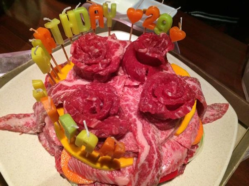Nhật bản phát sốt với trào lưu làm bánh sinh nhật bằng thịt bò - 7