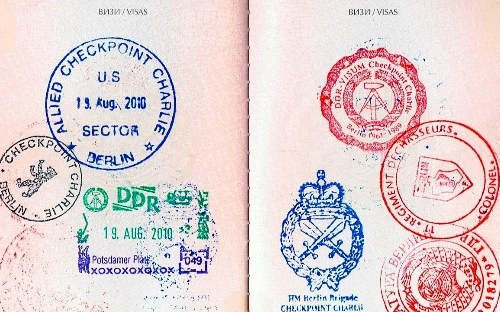 Những con dấu hộ chiếu độc đáo - 1