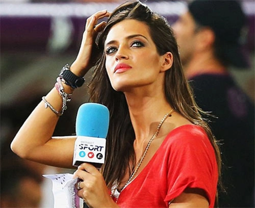 Nữ phóng viên xinh đẹp nhất world cup 2014 - 3