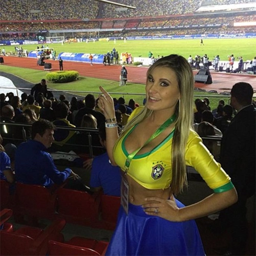Nữ phóng viên xinh đẹp nhất world cup 2014 - 12
