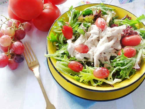 Salad ức gà sốt sữa chua ngon mà không béo - 3