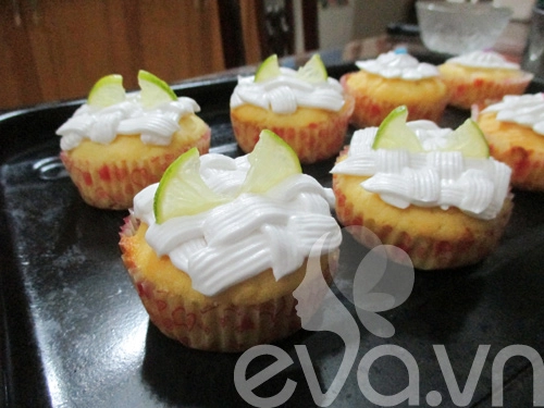 Tập làm cupcake bơ chanh - 7