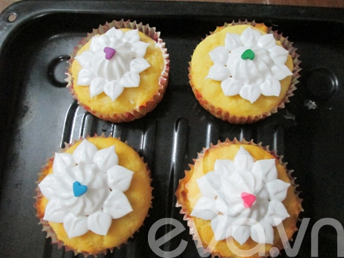 Tập làm cupcake bơ chanh - 9