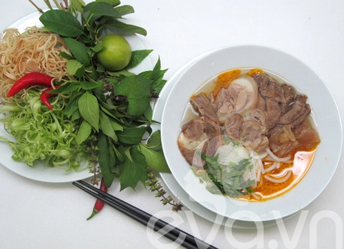 Tập nấu bún bò huế nào - 10