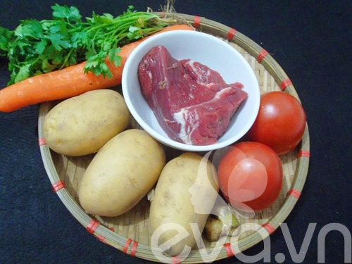 Thịt bò hầm khoai tây nóng hổi - 1
