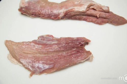 Thịt lợn cuộn nấm nướng lạ miệng - 5
