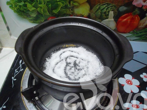 Thịt trứng kho măng giản dị - 3