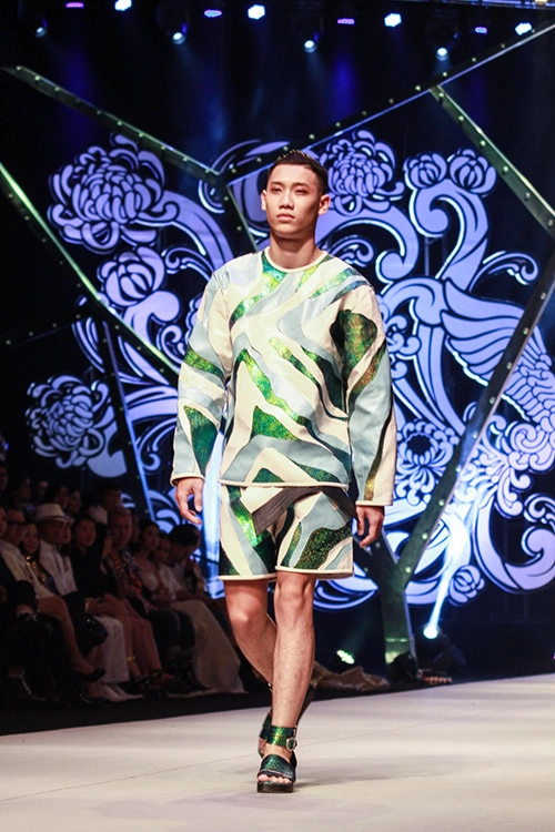 Tiến truyển lên ngôi quán quân project runway vietnam 2015 - 4