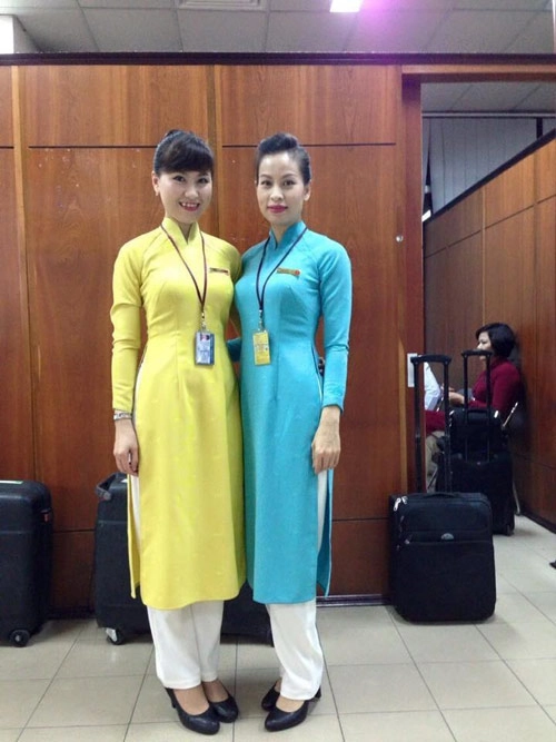 Tiếp viên vietnam airlines thích thú diện đồng phục mới - 5