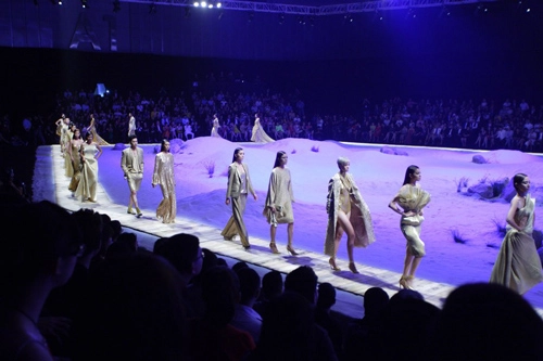 Top 4 show thời trang đáng xem nhất việt nam 2014 - 13