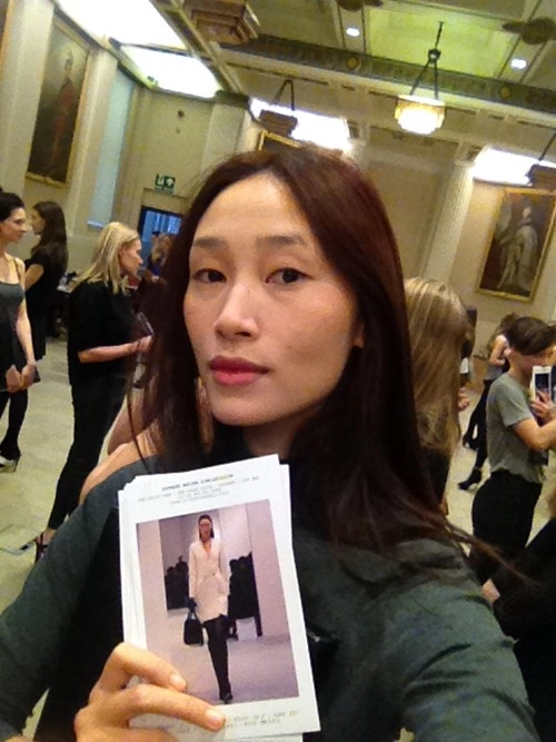 Trang khiếu âm thầm casting tại london fashion week - 1