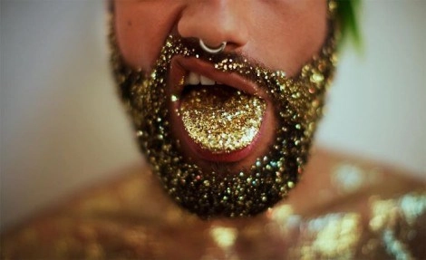 Trào lưu khó đỡ trên instagram các quý ông để râu lấp lánh - 4