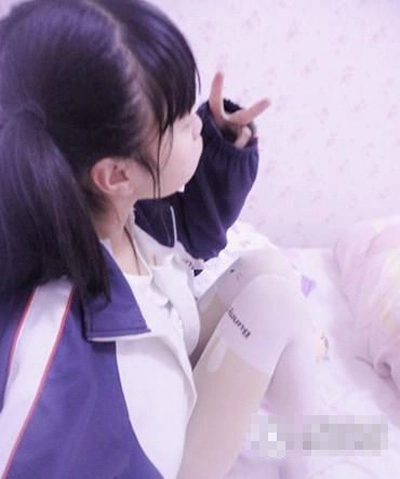 Trẻ tiểu học đã biết khoe thân - 5