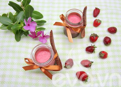 Tự làm mousse sô-cô-la dâu mát lạnh - 9