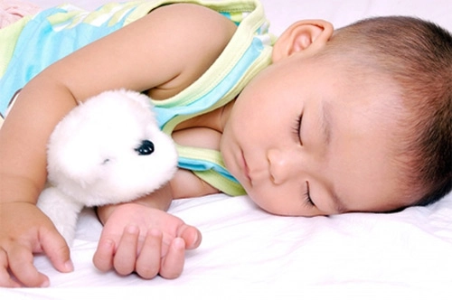 Ưu điểm và nhược điểm các tư thế ngủ của trẻ sơ sinh - 3