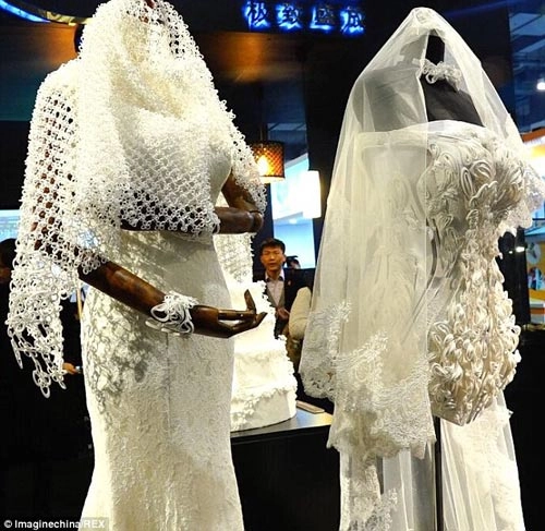 Váy cưới 3d hứa hẹn khiến mọi cô dâu mê đắm - 4