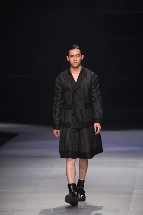 Vifw 2014 hoa mắt với váy độc đáo cho nam giới - 11