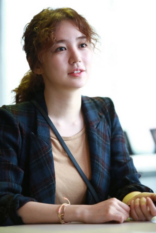 Yoon eun hye ghi điểm với phong cách xì tin - 2