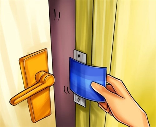 Bạn có thể dùng cách này để mở cửa phòng nếu lỡ quên chìa khóa - 3