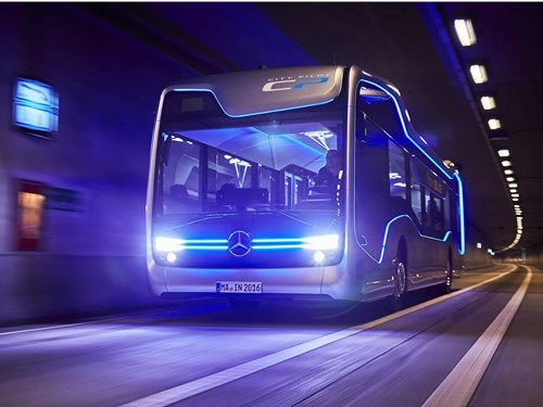Choáng ngợp trước vẻ đẹp của chiếc xe bus tương lai của mercedes - 1