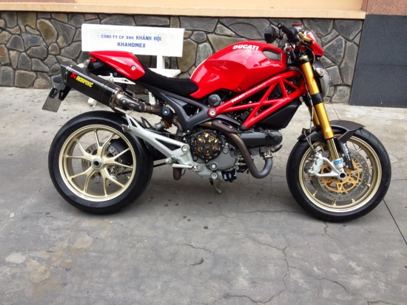 Ducati monster 1100s abs 2010 ấn tượng trên phố việt - 1