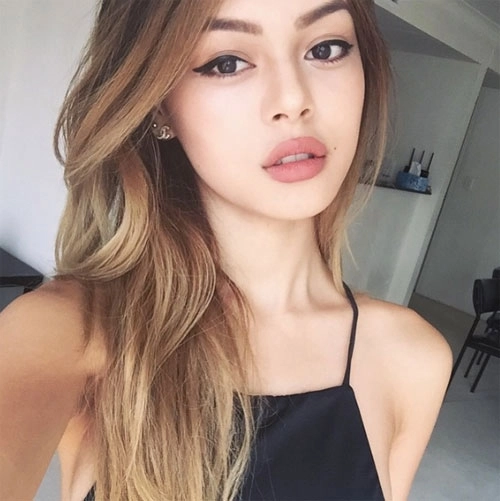 lily maymac việt nam bị nghi ngờ dao kéo để đẹp như hiện tại - 2