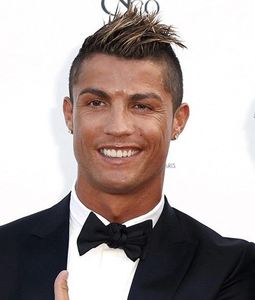 Những kiểu tóc độc đáo của cristiano ronaldo qua năm tháng - 20