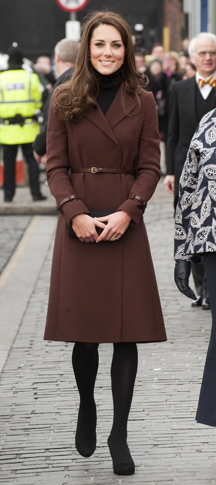 Những trang phục lỗi mốt của kate middleton - 1