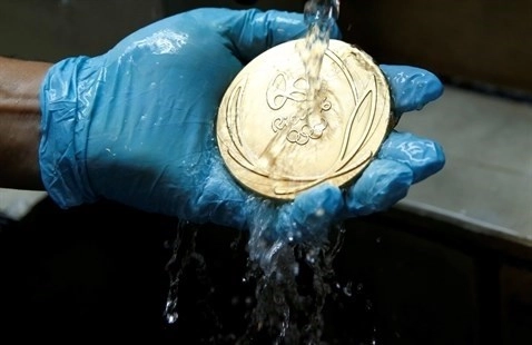 Quy trình sản xuất kì công những tấm huy chương olympics rio 2016 - 10