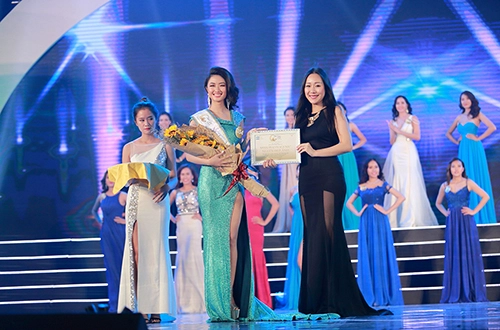 Sinh viên thụy sĩ đoạt giải người đẹp ảnh tại hoa hậu bản sắc việt - 1