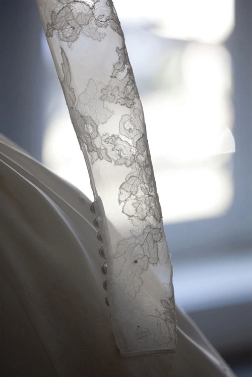 Sốc vì váy cưới của angela baby có giá hơn 900 tỷ đồng - 12