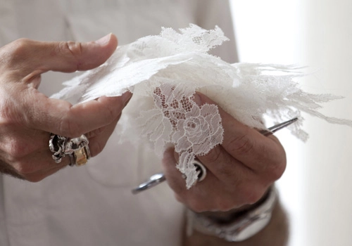 Sốc vì váy cưới của angela baby có giá hơn 900 tỷ đồng - 14