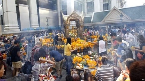 Vụ đánh bom bangkok vì sao điện thờ erawan rơi vào tầm ngắm - 1