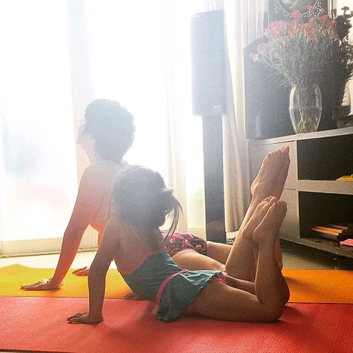Bà mẹ 2 con sài thành dáng siêu đẹp nhờ tập yoga - 3