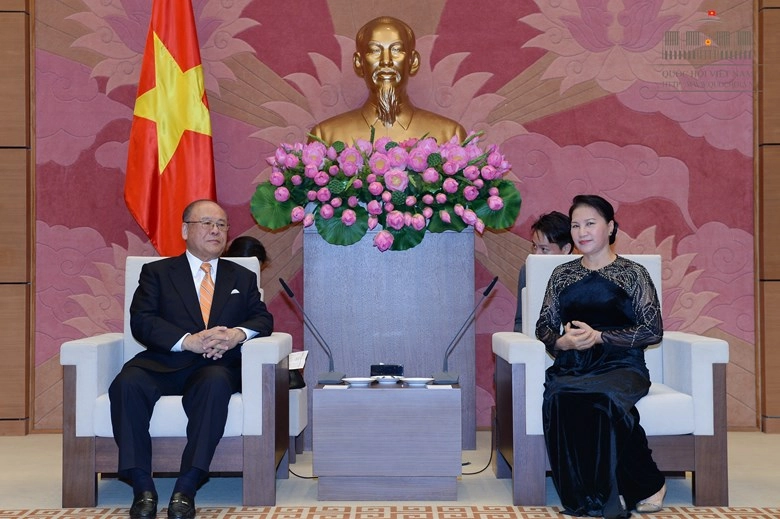 Bst áo dài đẹp mắt của chủ tịch qh nguyễn thị kim ngân - 12