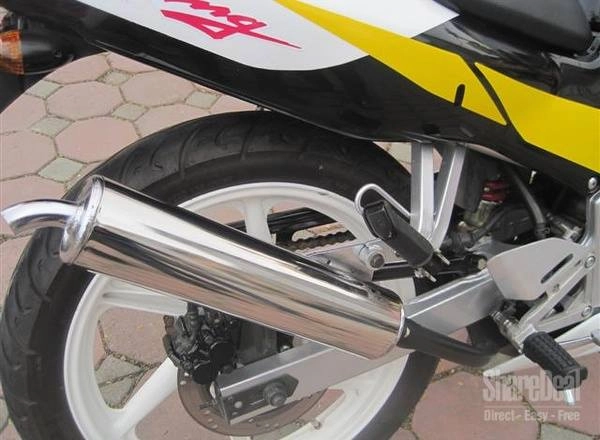 Chiêm ngưỡng siêu phẩm honda nsr rr mạnh mẽ giữa đường phố - 4