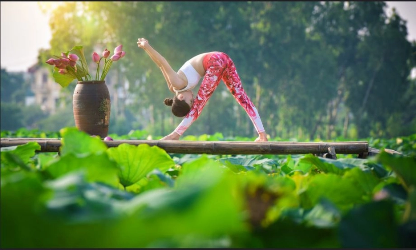 Đôi bạn thân 36 tuổi hà nội khoe thân hình tuyệt đẹp nhờ yoga - 13