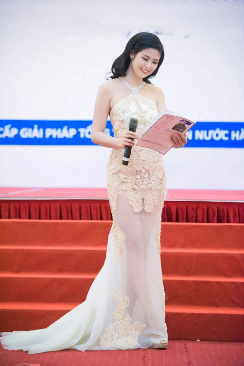 Hh ngọc hân khoe da trắng nõn đường cong gợi cảm - 9