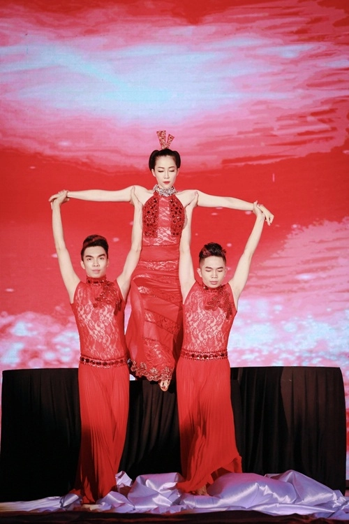 Hoa hậu thu thảo cuốn hút lấn át dàn mỹ nhân tại sự kiện - 11