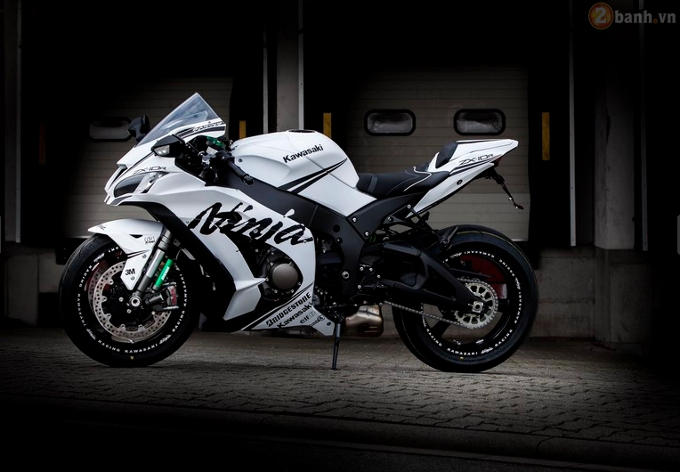 Kawasaki ninja zx-10r 2016 đầy phong cách trong bản độ white matt - 2