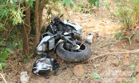 Kawasaki ninja zx-10r gây tai nạn khiến 2 người nguy kịch tại đắk lắk - 1