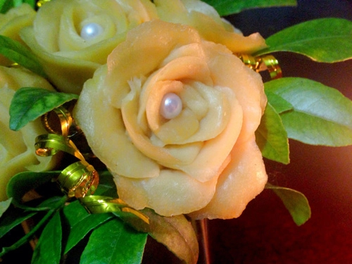Làm hoa xinh xắn từ bột mì trang trí bàn ăn 83 - 10