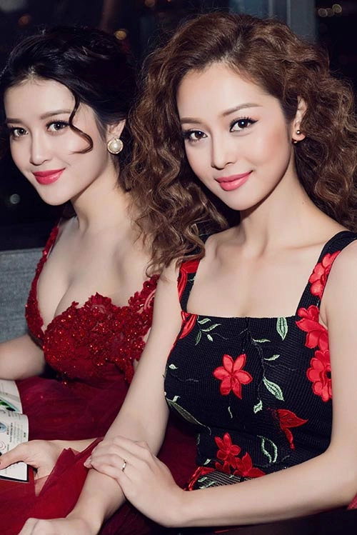 Mai phương thúy jennifer phạm đẹp bất phân thắng bại - 11