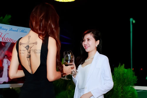 Người đẹp việt và những hình xăm lớn gây xôn xao - 2