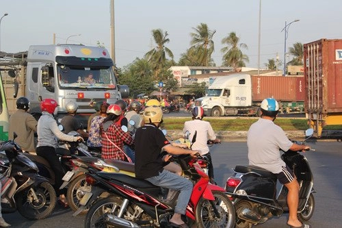 Những điểm hay có tai nạn giao thông chết người ở sài gòn bạn phải nhớ - 4