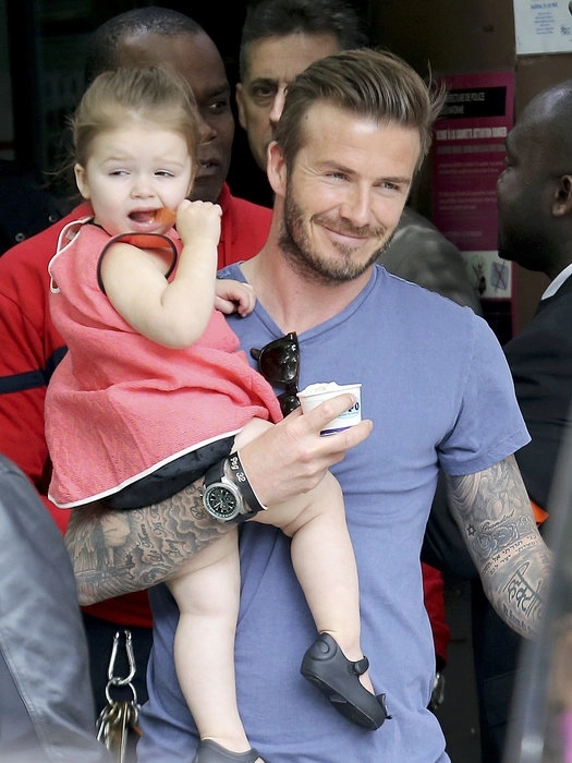 Tan chảy trước hình ảnh con gái beckham diện váy áo siêu sành điệu - 9