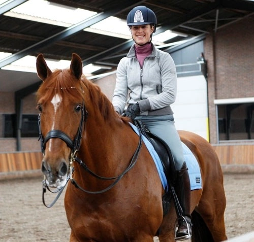 Vận động viên đoạt huy chương vàng đã rút khỏi olympic để cứu chú ngựa - 8