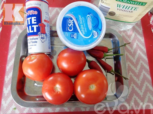 Bí quyết làm tương ớt cà chua để chấm nhiều món ngon - 1