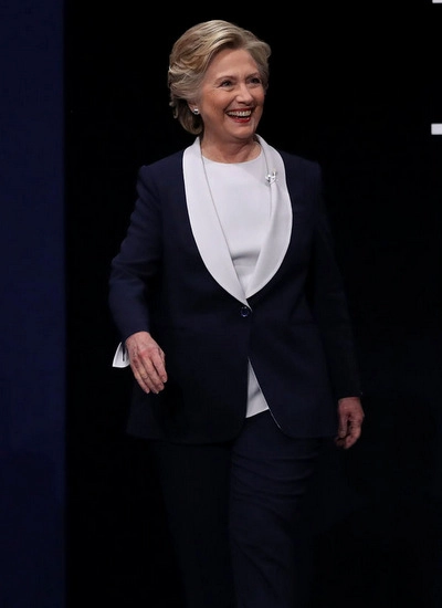  cuộc cách mạng thời trang của bà clinton khi tranh cử tổng thống mỹ - 11